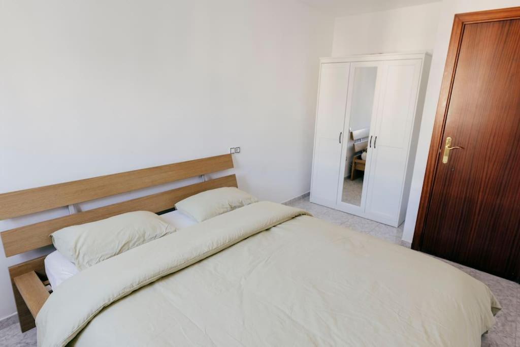 Apartamento 2 Bedroom Terrace & Pool *